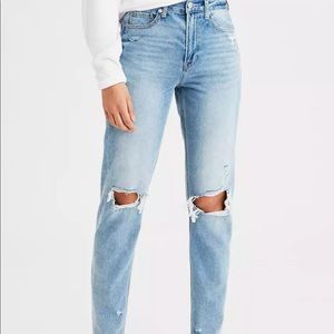 AE Ripped Mom Jean